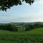 Lo.f.t O Village * Монфланкен